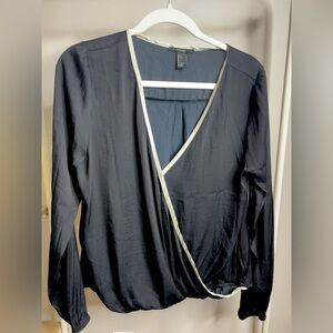 Forever 21 black and white blouse size L